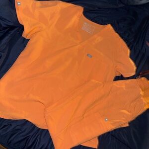 Figs Orange Scrub Set